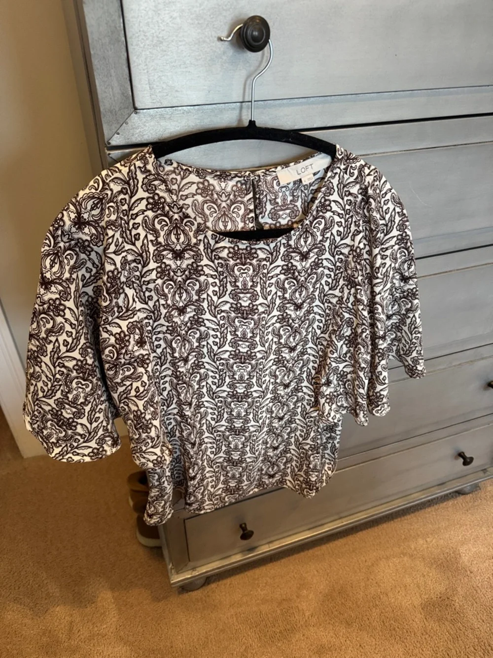 Lace Garden Cape Sleeve Top - Picture 4 of 4